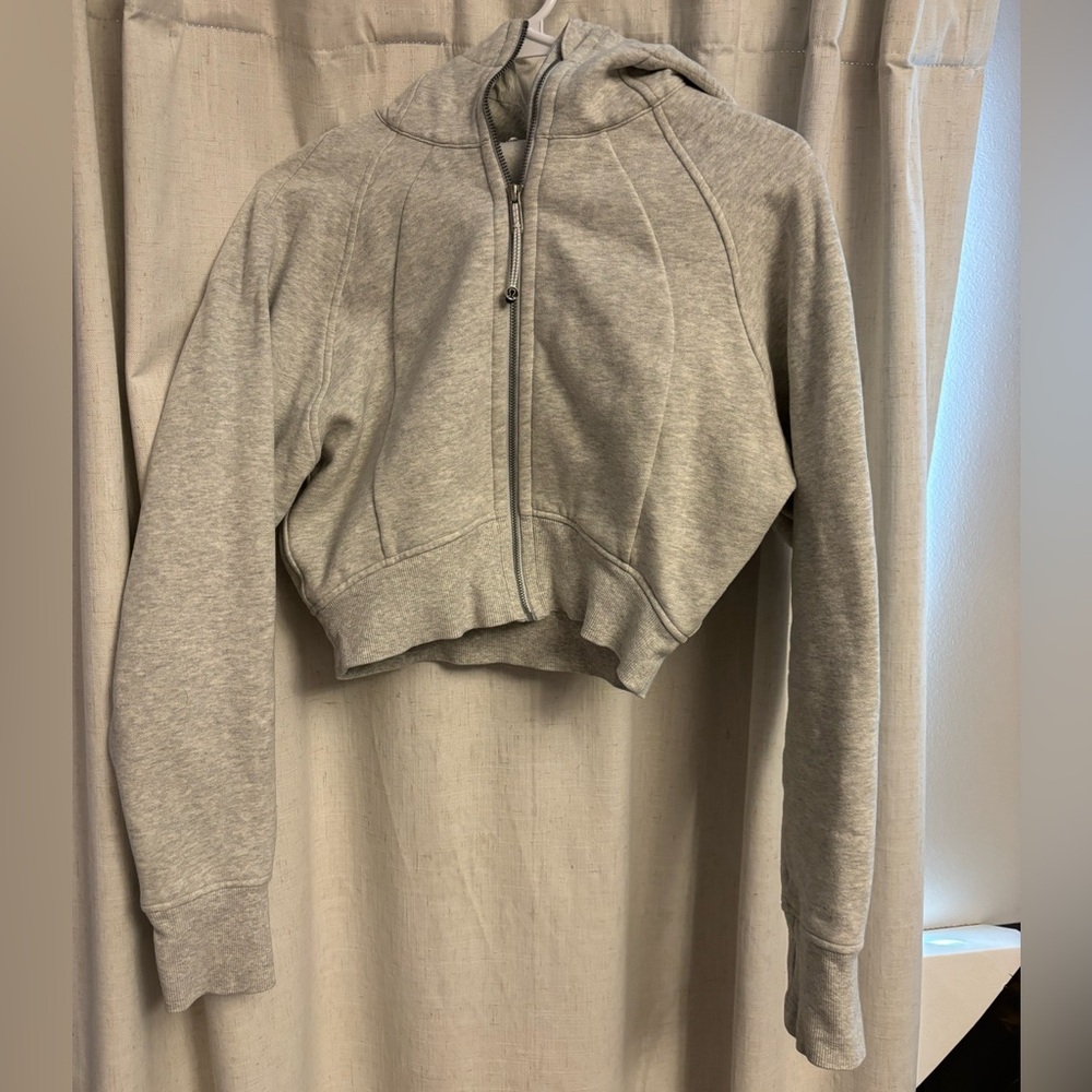 Lululemon Gray Cropped Sweatshirt